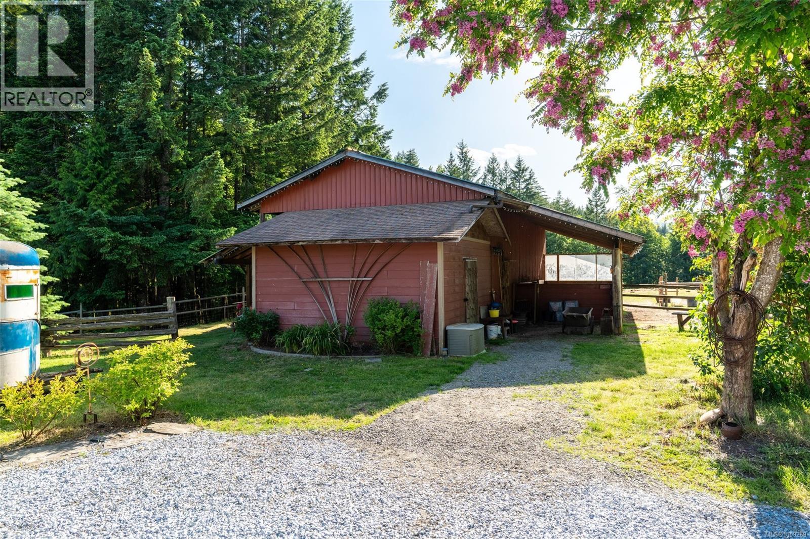 Photo 25 of 3700 Hankins Rd, Duncan BC