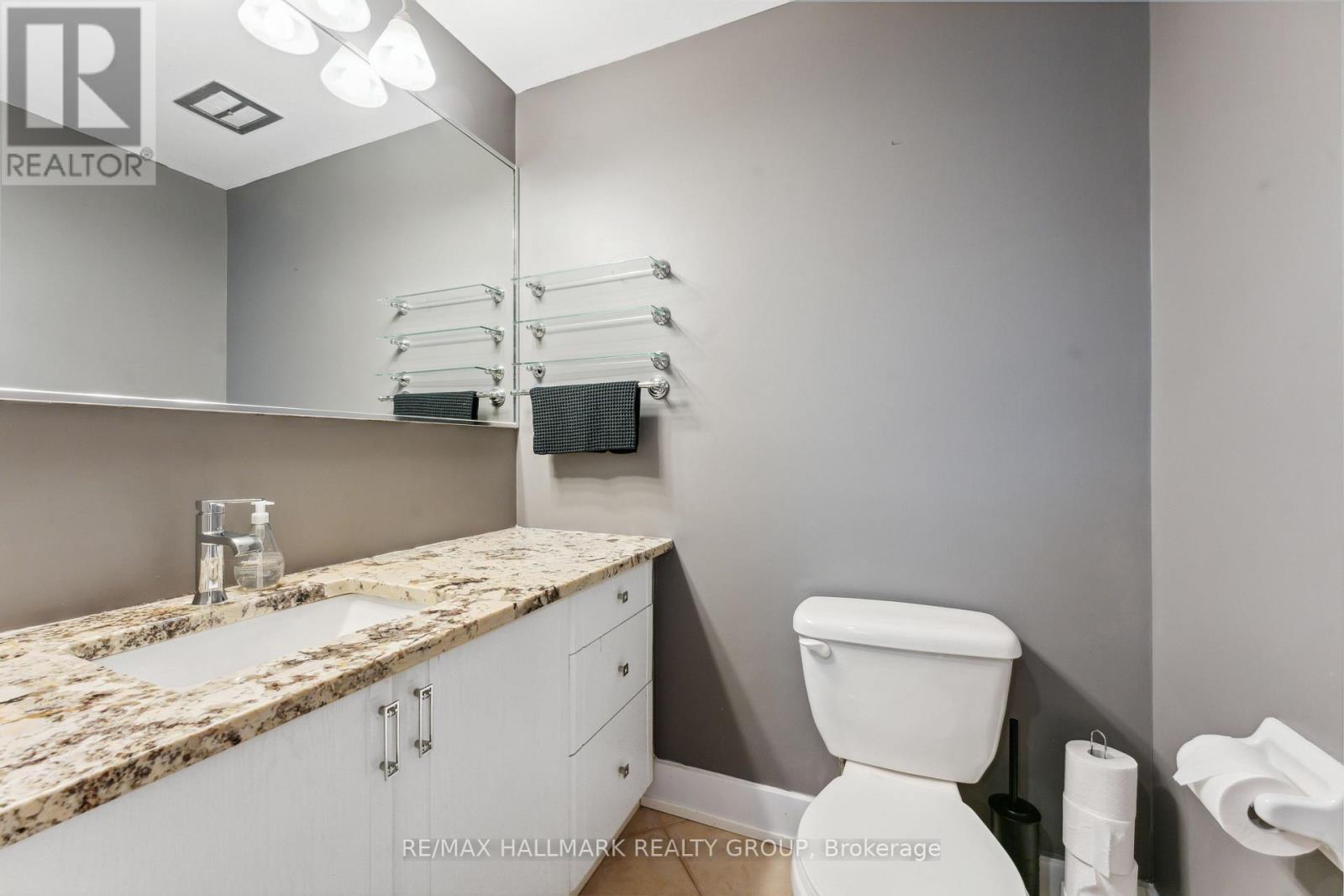 Photo 17 of 2425 Ogilvie Road, Ottawa ON