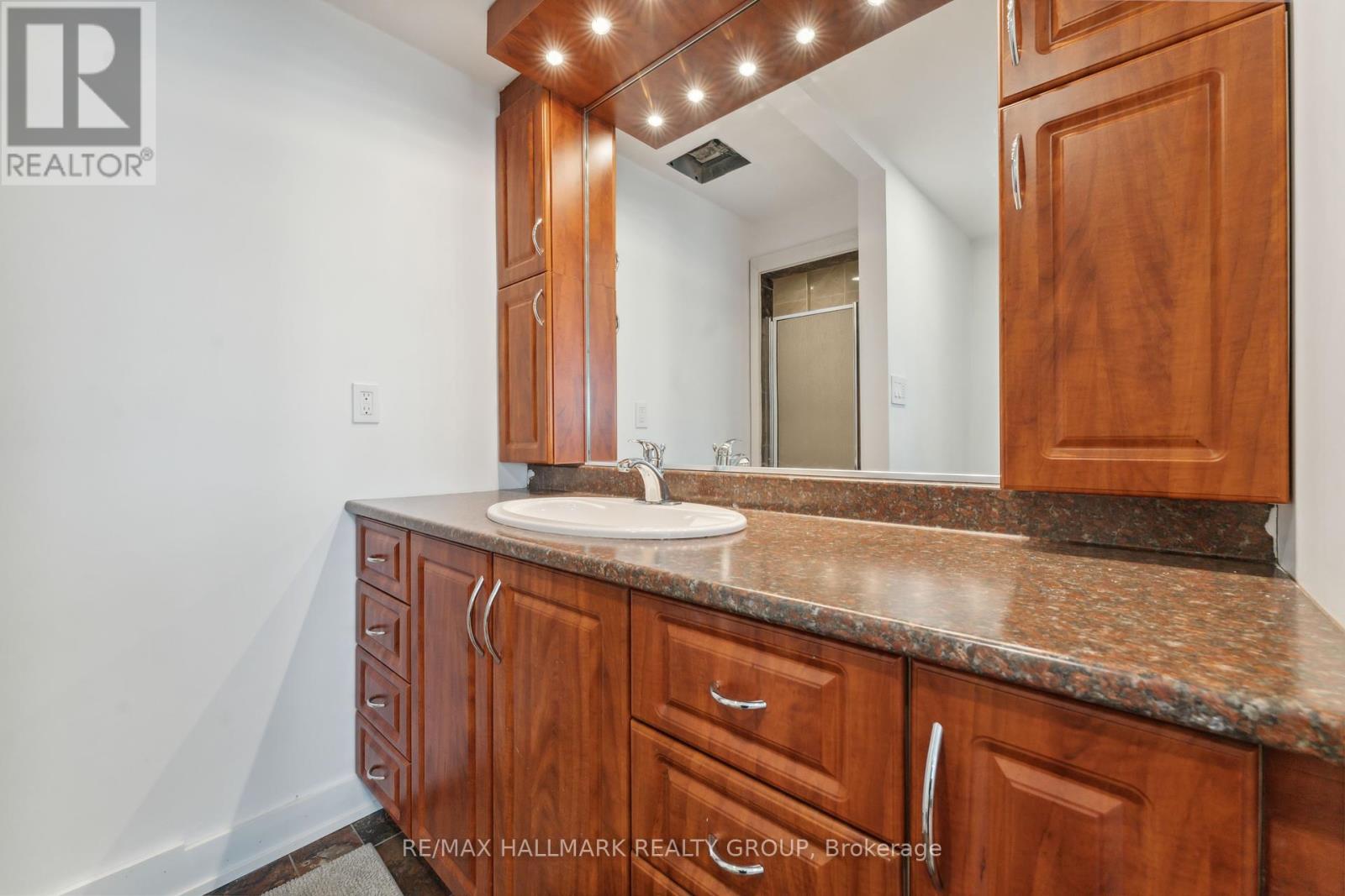 Photo 19 of 2425 Ogilvie Road, Ottawa ON
