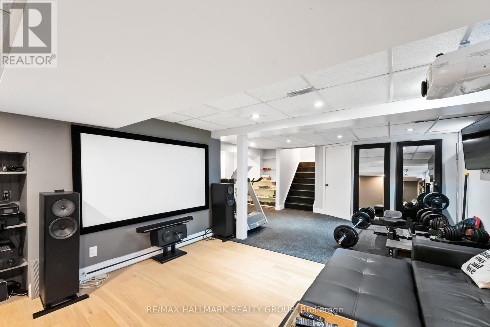 Photo 28 of 2425 Ogilvie Road, Ottawa ON