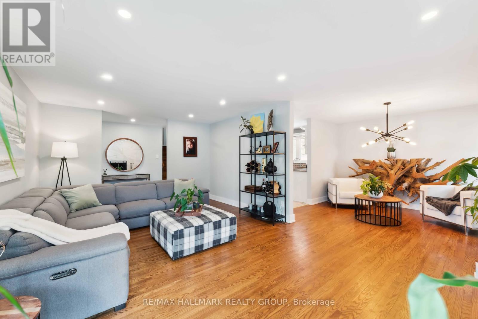 Photo 6 of 2425 Ogilvie Road, Ottawa ON