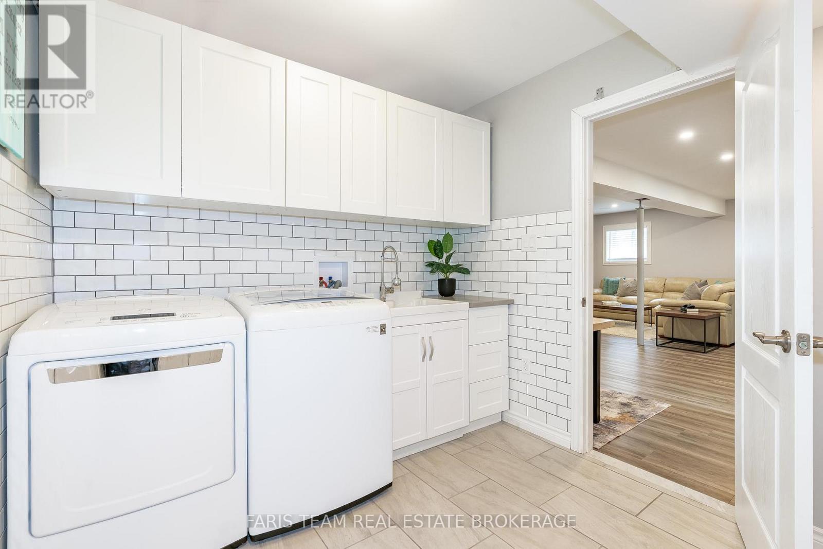 Photo 5 of 27 Marilyn Avenue S, Wasaga Beach ON