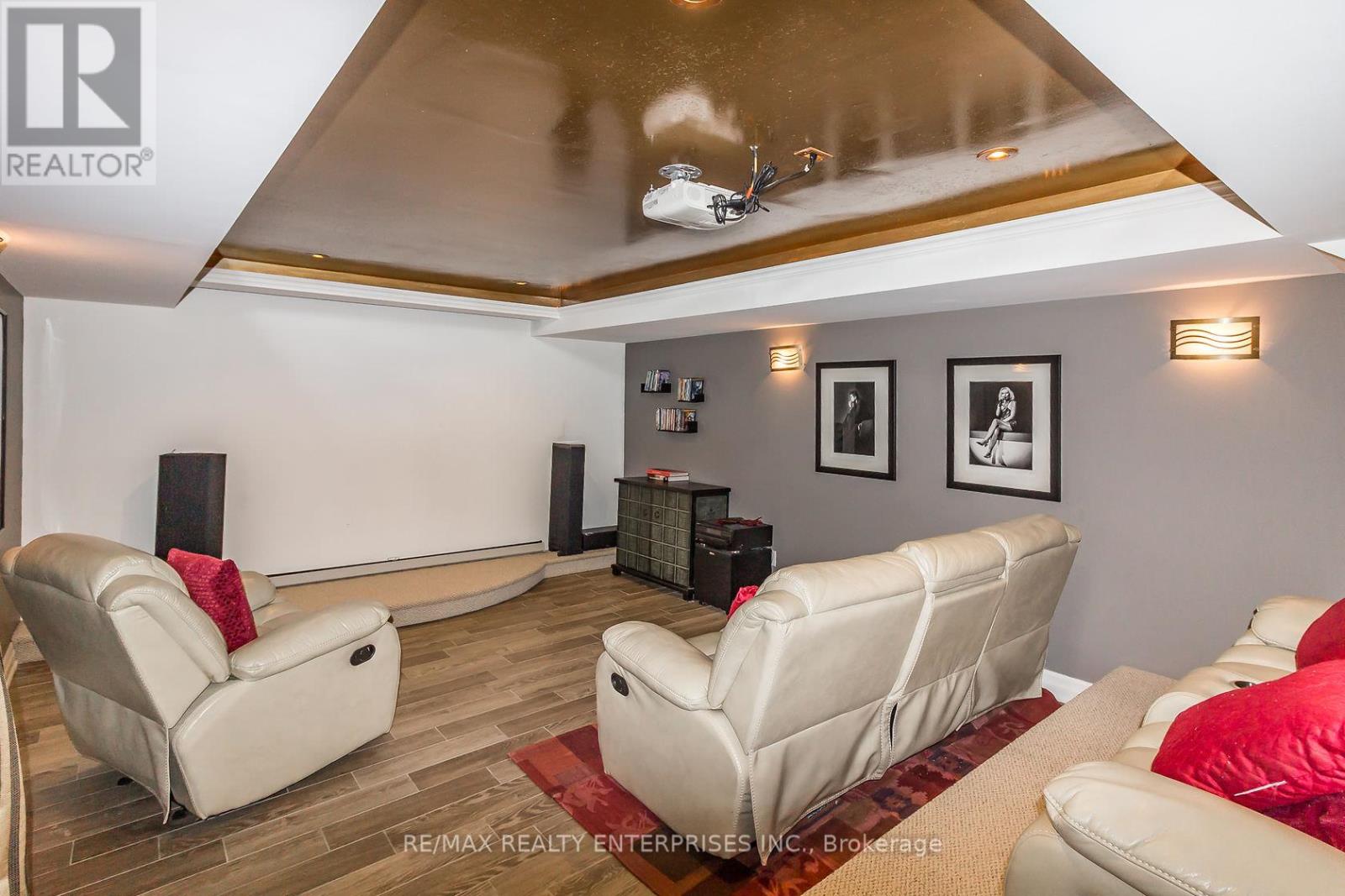 Photo 15 of 2045 Heartwood Court, Mississauga ON