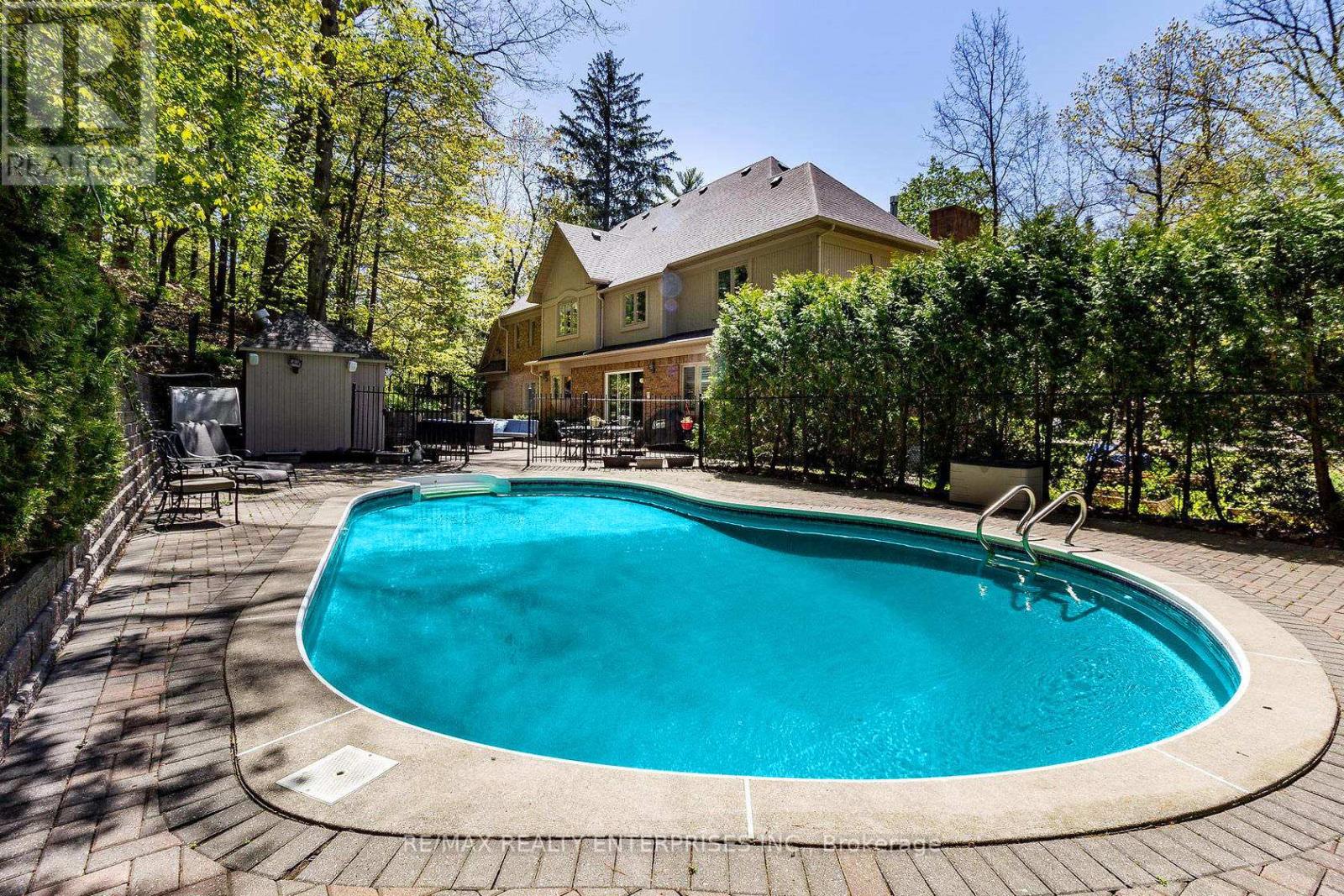 Photo 40 of 2045 Heartwood Court, Mississauga ON