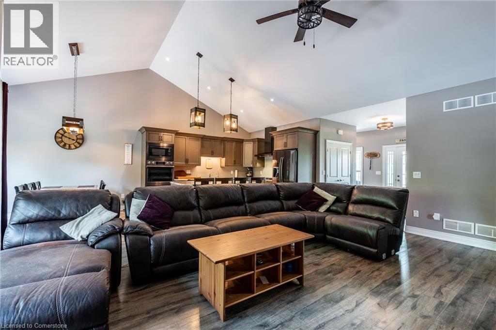 Photo 42 of 1892 Turner Road, Thorold ON