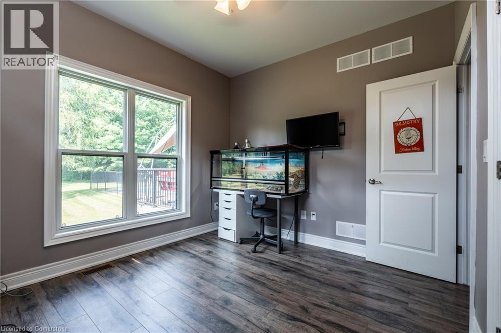 Photo 22 of 1892 Turner Road, Thorold ON