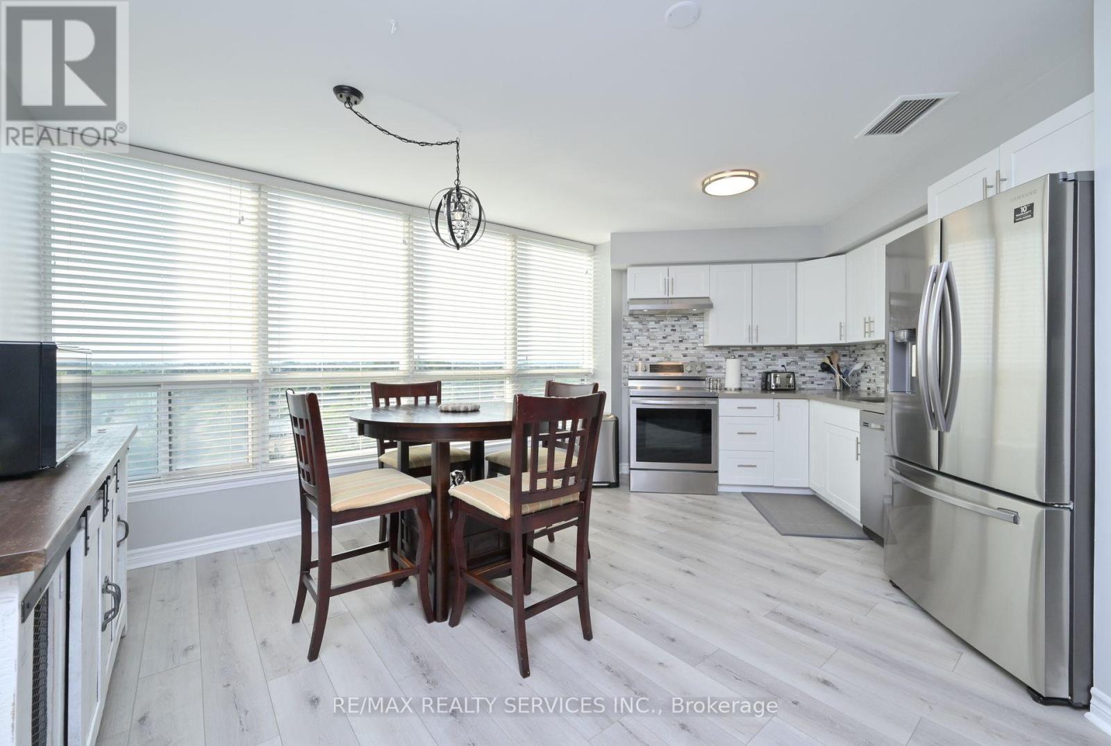 Photo 9 of 1210 10 Laurelcrest Street, Brampton ON