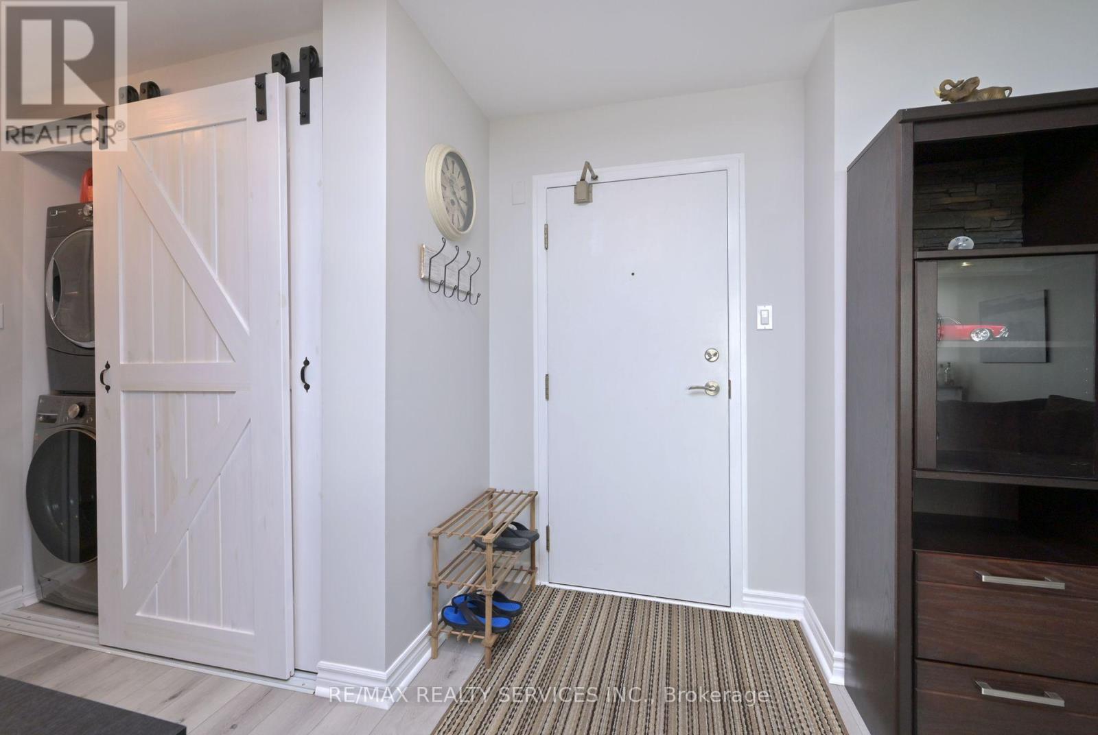Photo 2 of 1210 10 Laurelcrest Street, Brampton ON