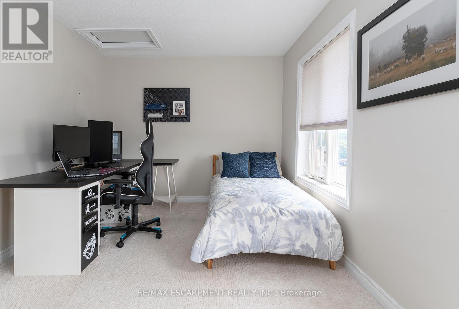 Photo 12 of 26 1401 Plains Road E, Burlington ON