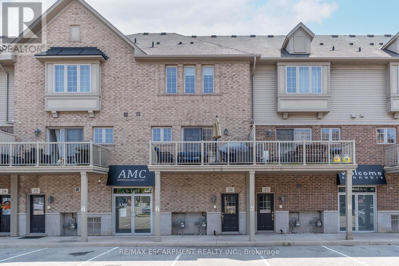 Photo 10 of 26 1401 Plains Road E, Burlington ON