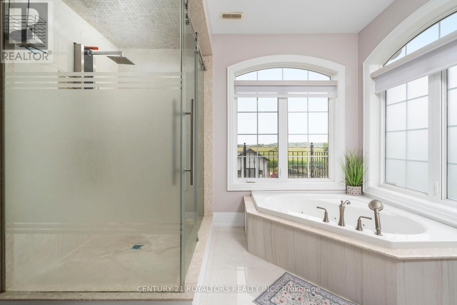 Photo 33 of 13588 Airport Road, Caledon ON