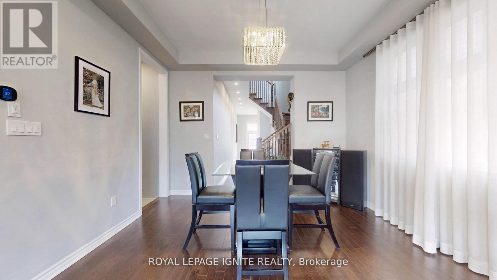 Photo 24 of 546 Kennedy Circle W, Milton ON