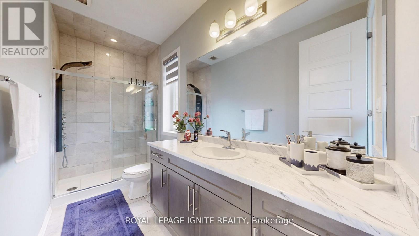 Photo 37 of 546 Kennedy Circle W, Milton ON