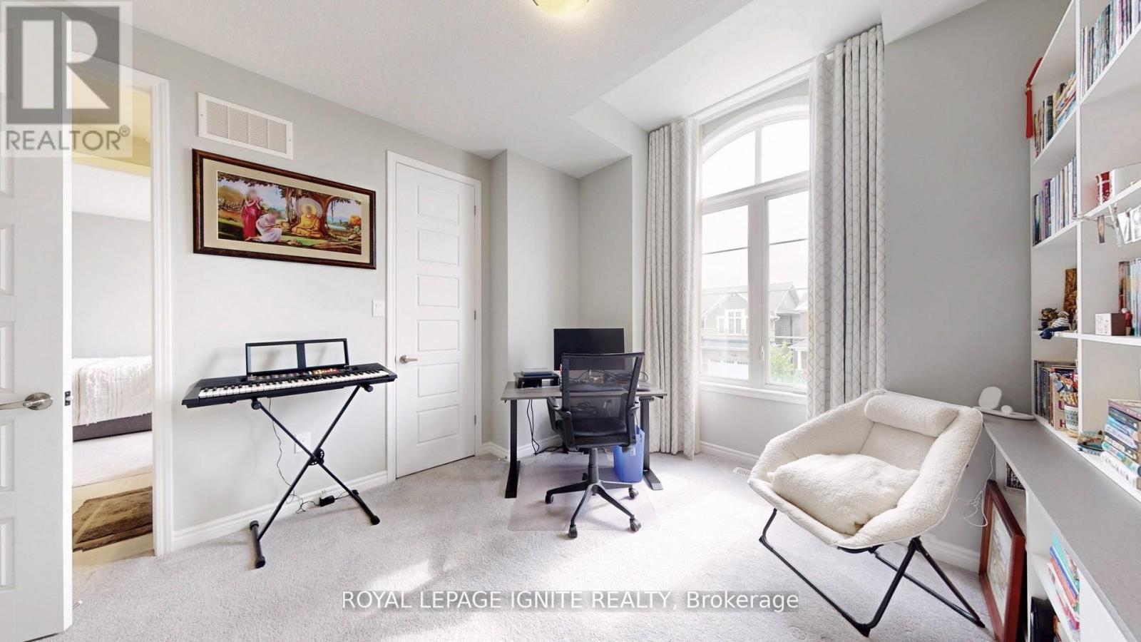 Photo 19 of 546 Kennedy Circle W, Milton ON