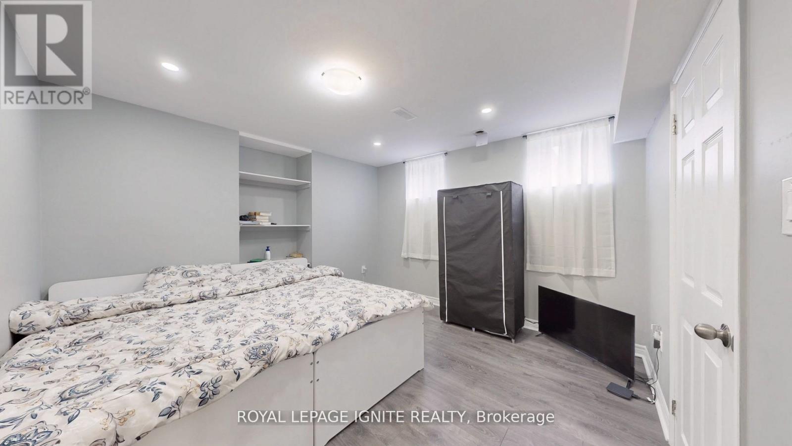 Photo 18 of 546 Kennedy Circle W, Milton ON