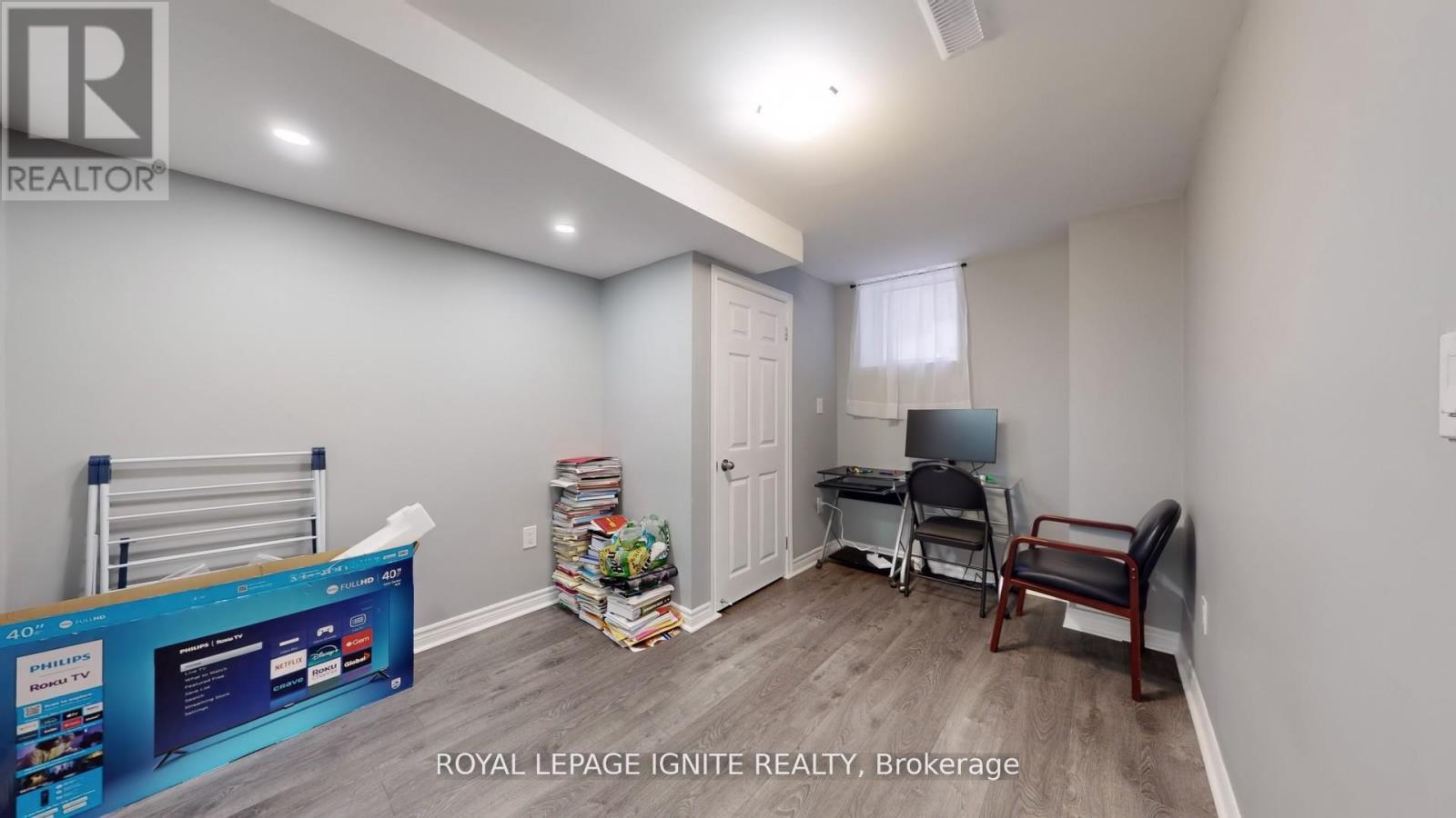 Photo 1 of 546 Kennedy Circle W, Milton ON