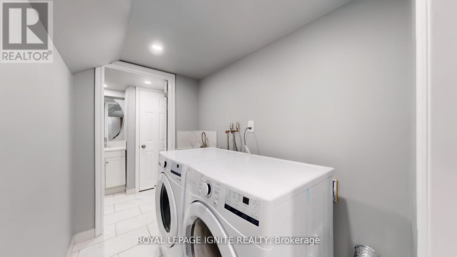 Photo 30 of 546 Kennedy Circle W, Milton ON