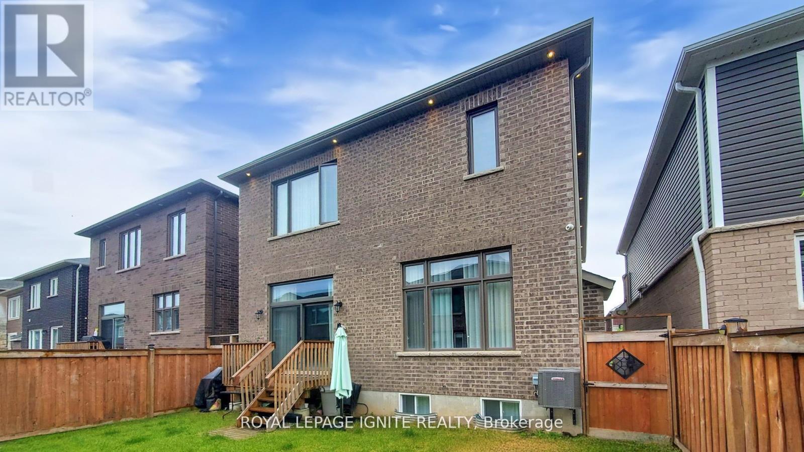 Photo 28 of 546 Kennedy Circle W, Milton ON