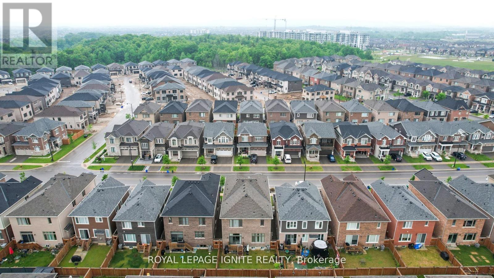 Photo 47 of 546 Kennedy Circle W, Milton ON