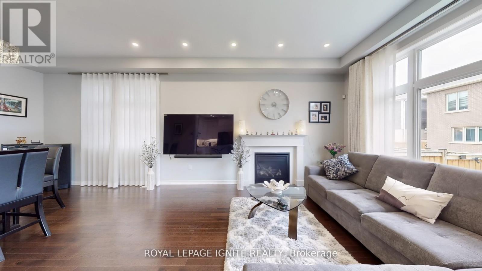 Photo 29 of 546 Kennedy Circle W, Milton ON