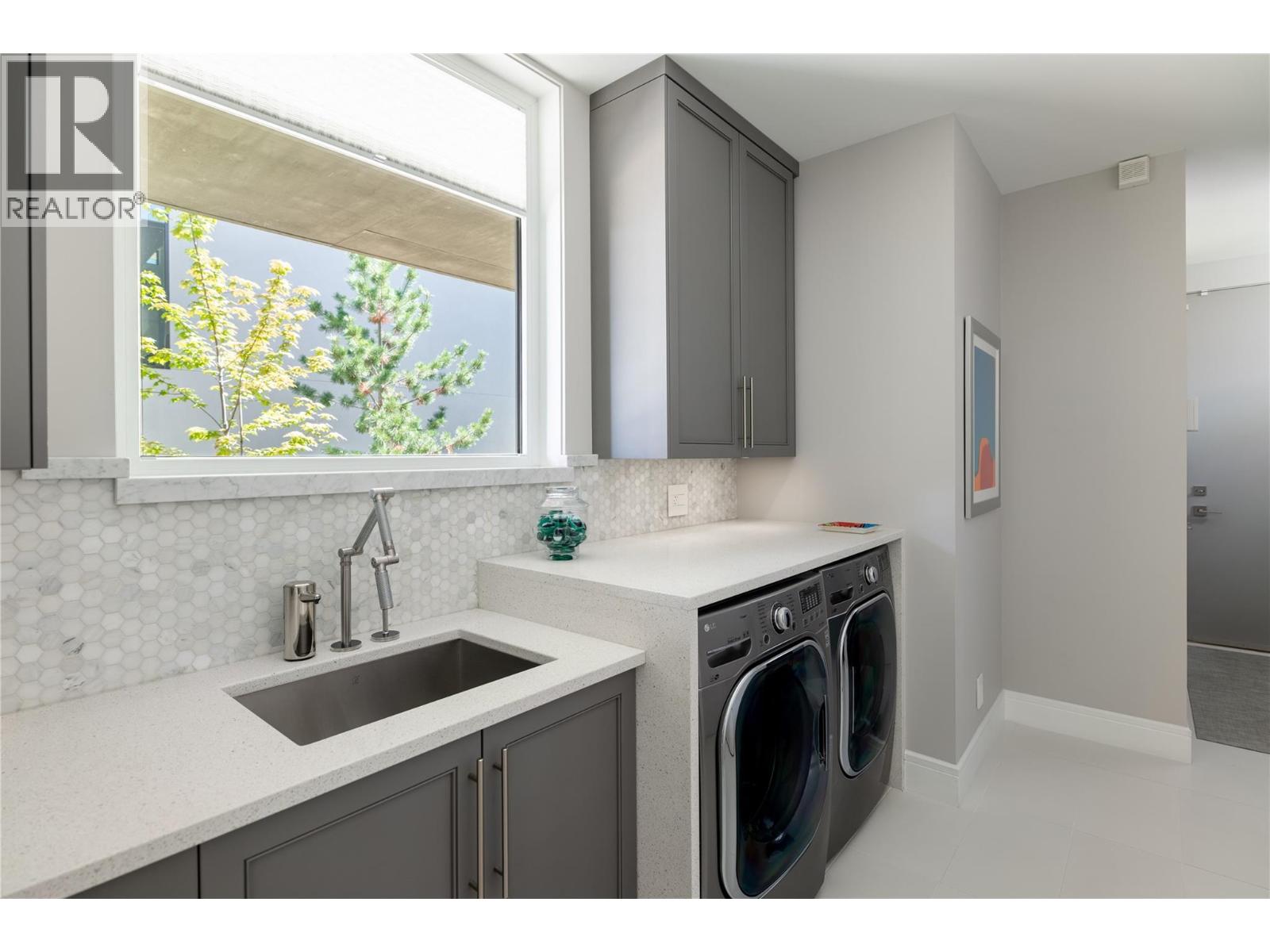 1076 Westpoint Drive, Kelowna