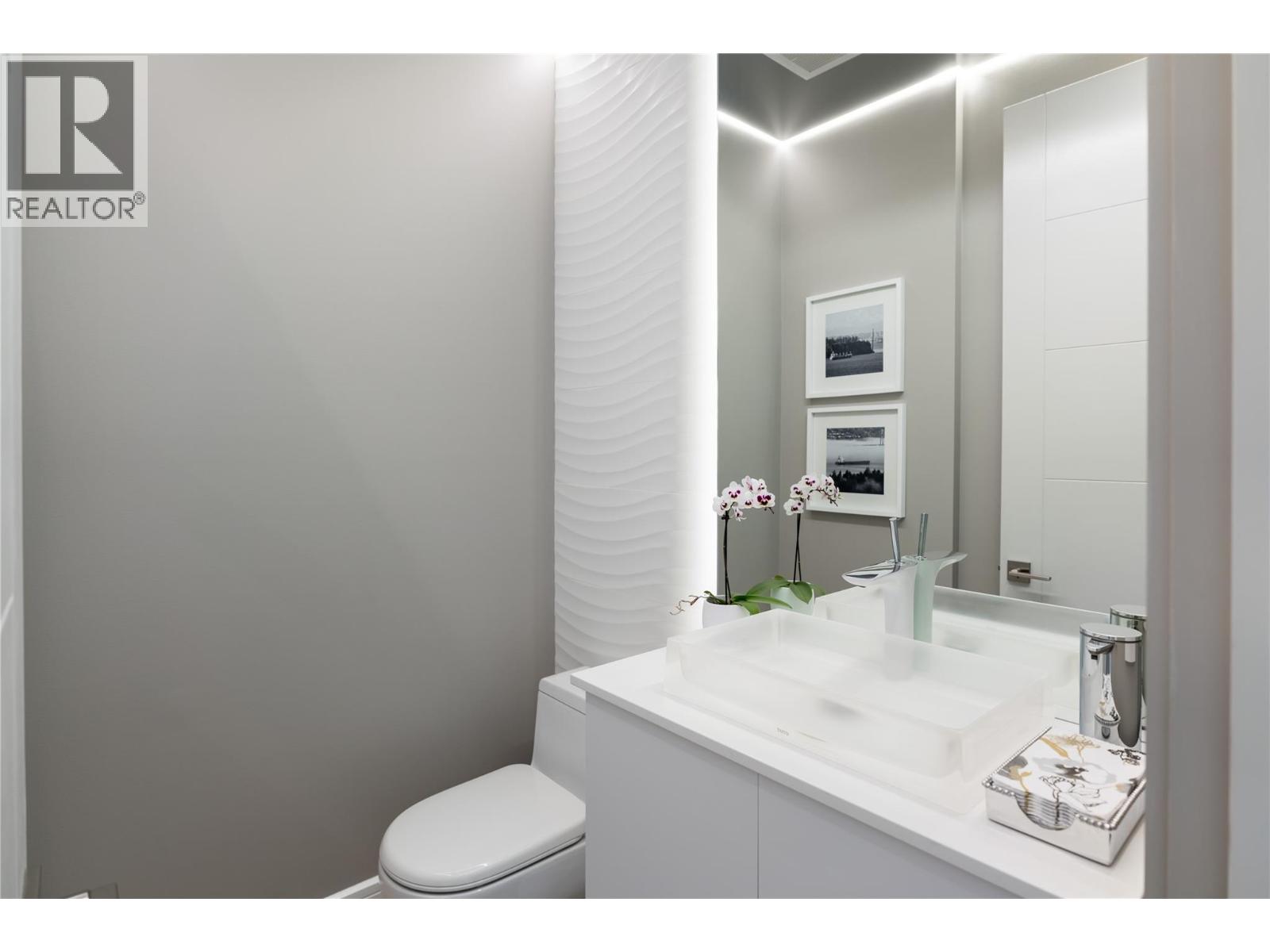  1076 Westpoint Drive, Kelowna
