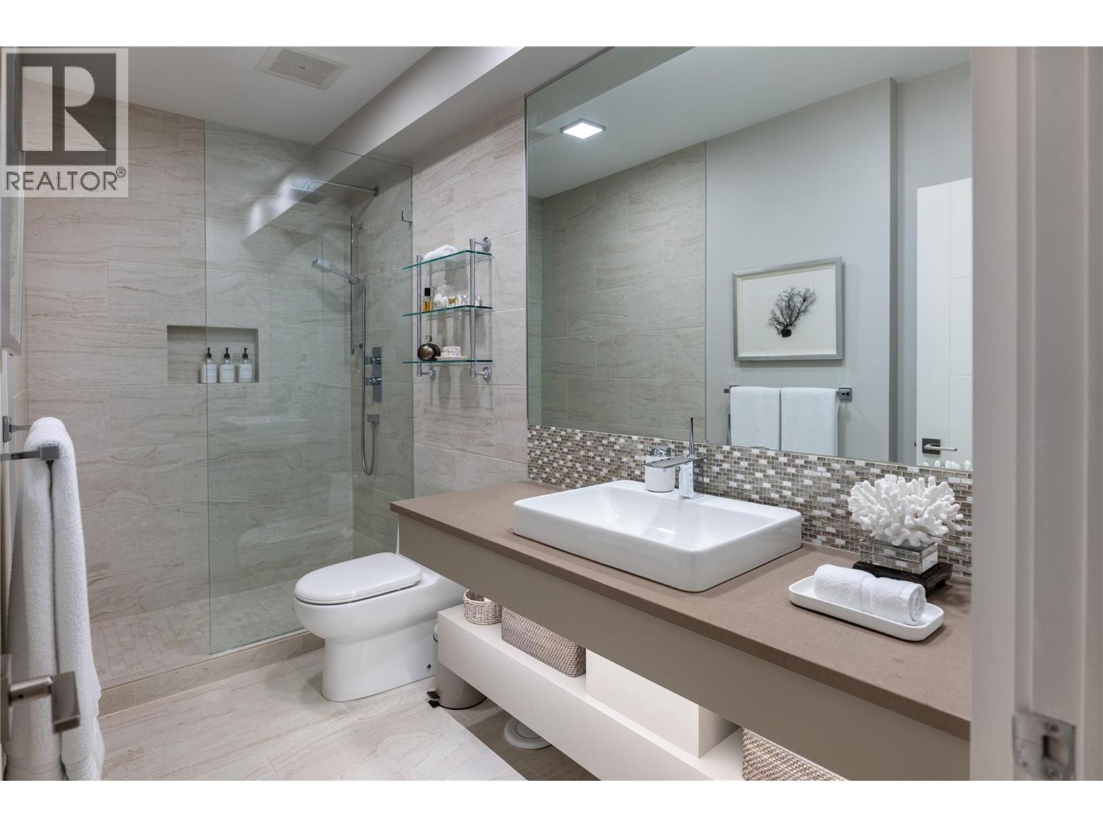  1076 Westpoint Drive, Kelowna