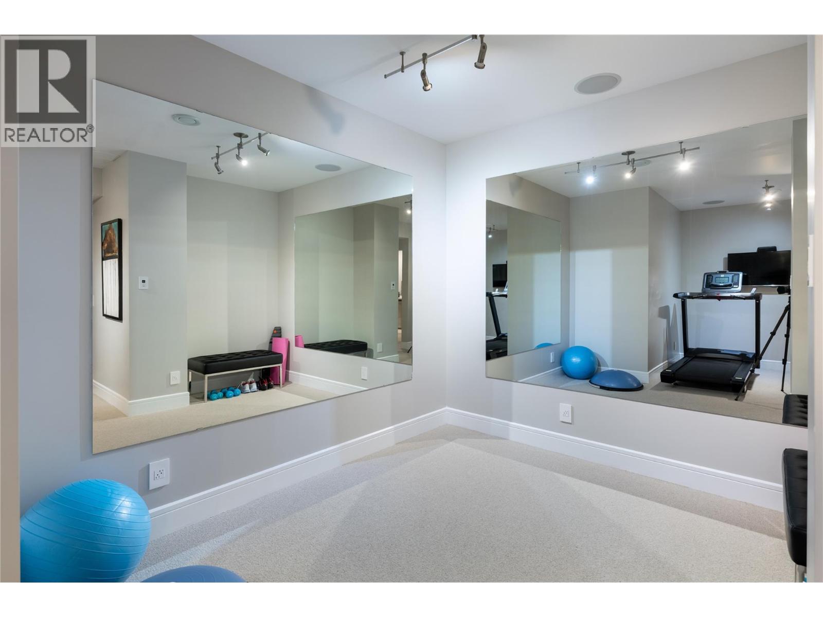  1076 Westpoint Drive, Kelowna