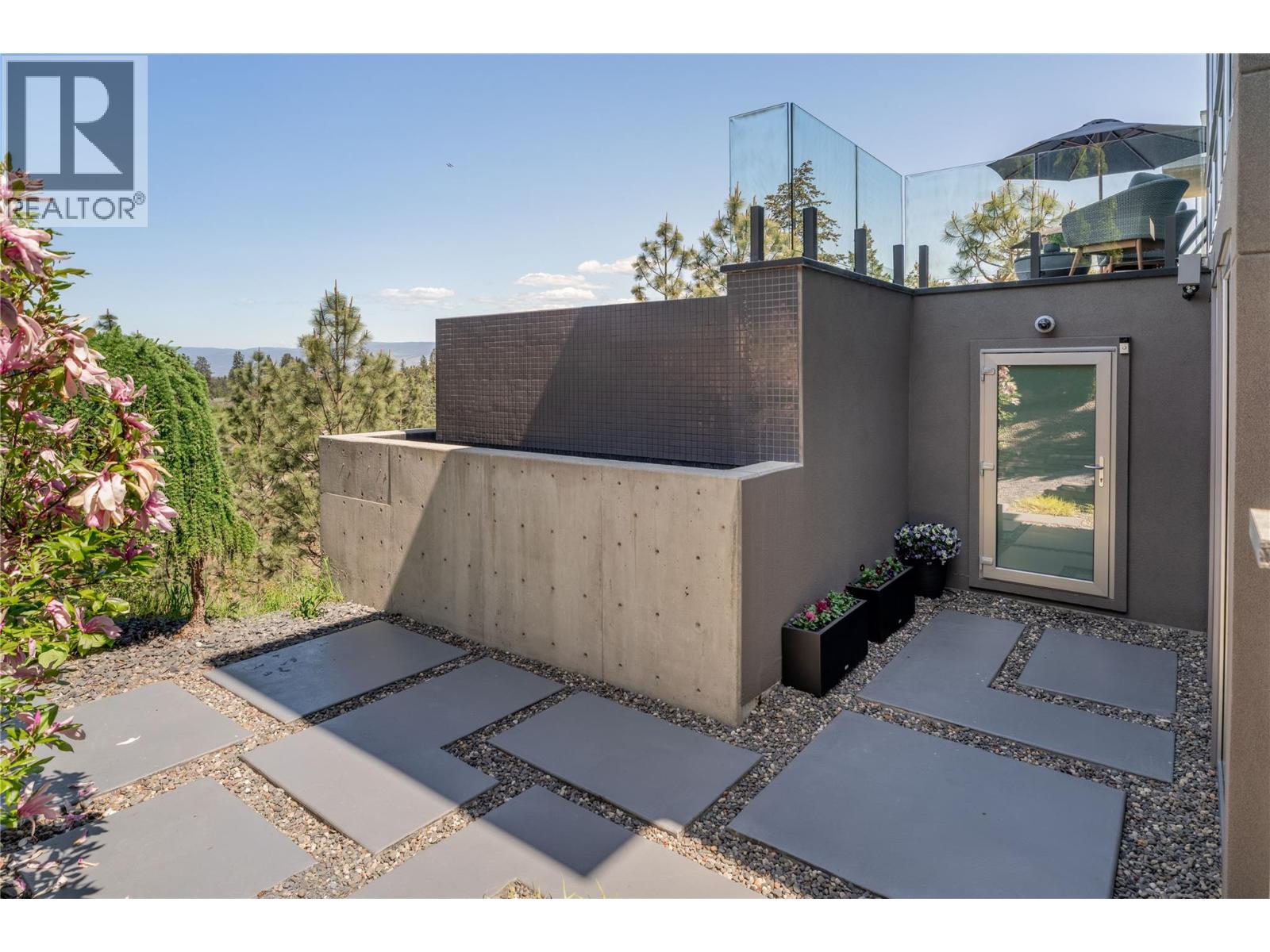  1076 Westpoint Drive, Kelowna