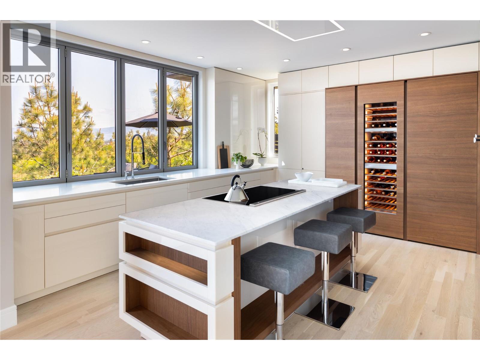  1076 Westpoint Drive, Kelowna