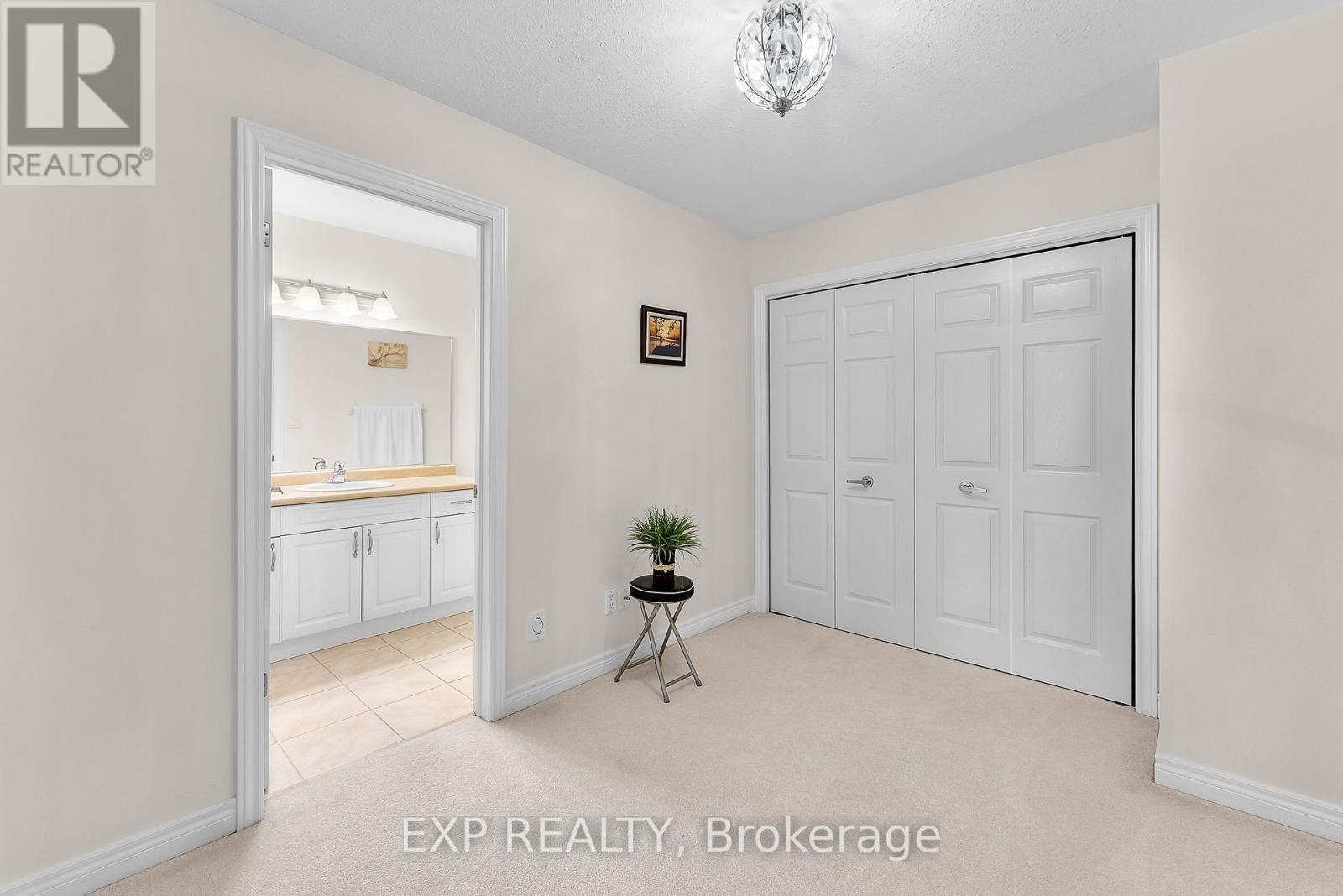 Photo 21 of 13 8142 Costabile Drive, Niagara Falls ON