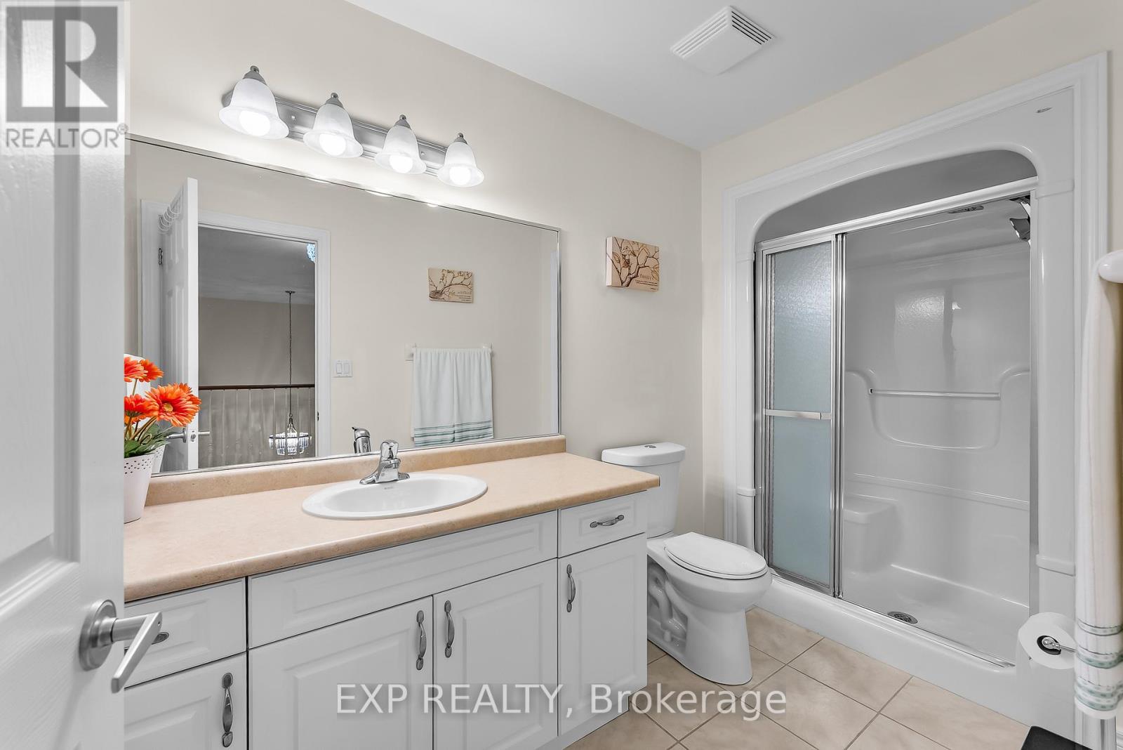 Photo 22 of 13 8142 Costabile Drive, Niagara Falls ON