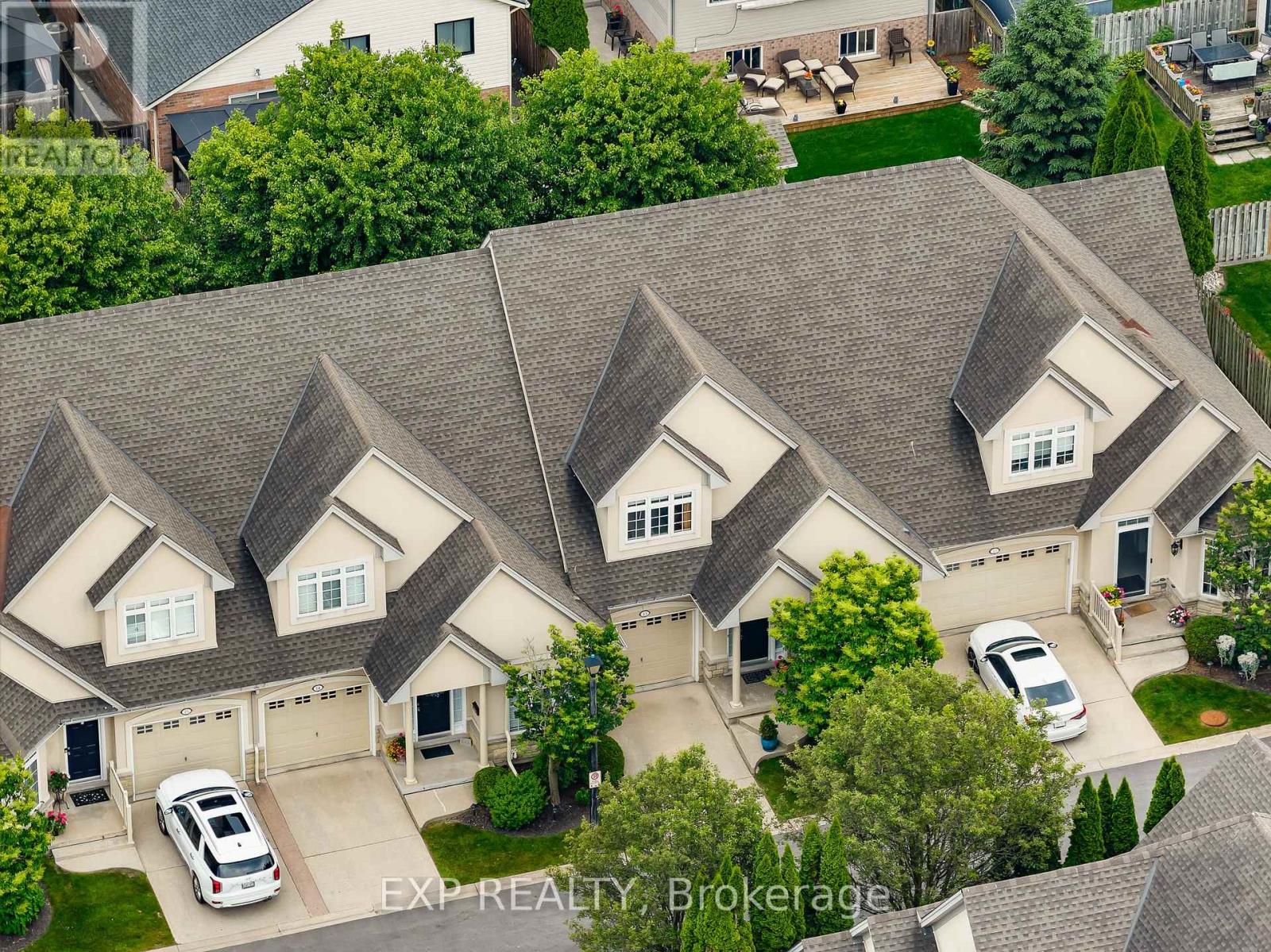 Photo 4 of 13 8142 Costabile Drive, Niagara Falls ON