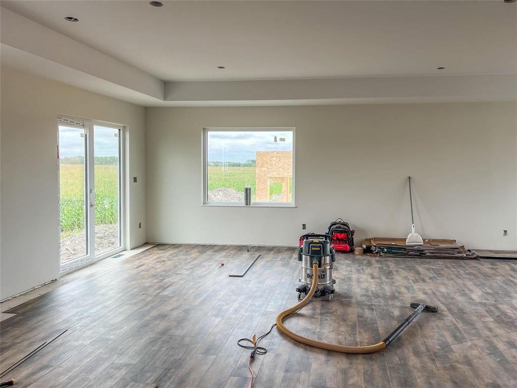 Photo 2 of 39 Carrera Cove, Steinbach MB