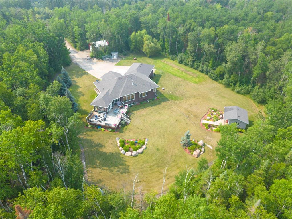 Photo 7 of 38095 100 N Road, Balsam Bay MB