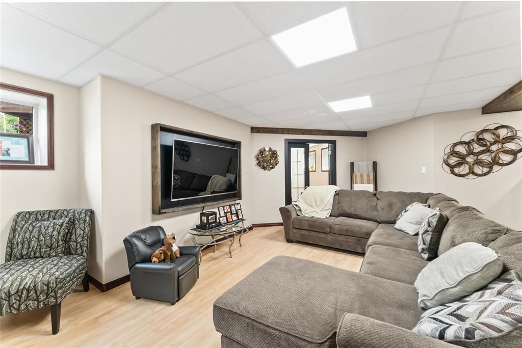 Photo 35 of 38095 100 N Road, Balsam Bay MB