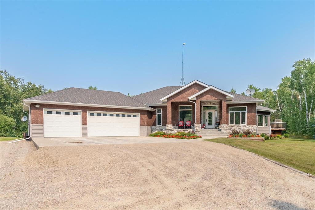 Photo 15 of 38095 100 N Road, Balsam Bay MB
