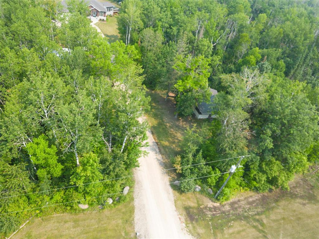 Photo 8 of 38095 100 N Road, Balsam Bay MB