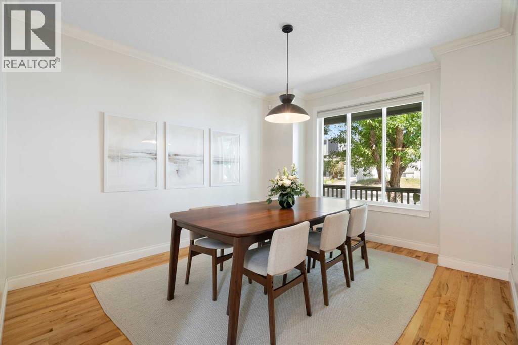 Single Family House for Sale in   Avenue SW Windsor Park Calgary 
