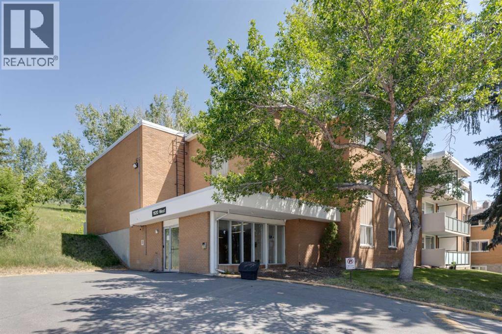 Single Family House for Sale in    Avenue NW Hounsfield Heights/Briar Hill Calgary 