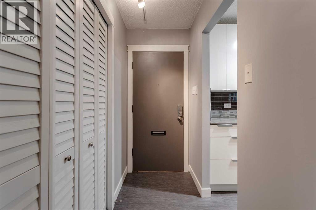 Single Family House for Sale in    Avenue NW Hounsfield Heights/Briar Hill Calgary 
