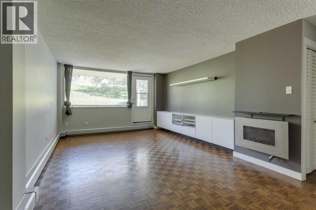 Single Family House for Sale in    Avenue NW Hounsfield Heights/Briar Hill Calgary 