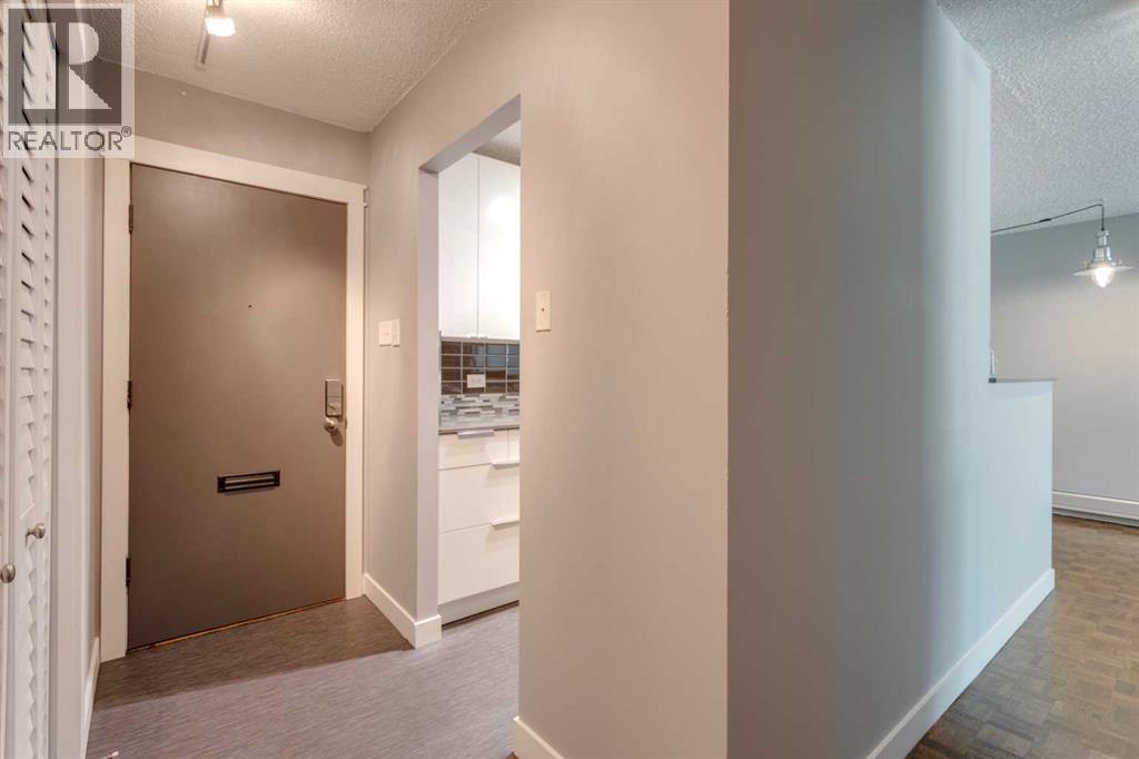 Single Family House for Sale in    Avenue NW Hounsfield Heights/Briar Hill Calgary 