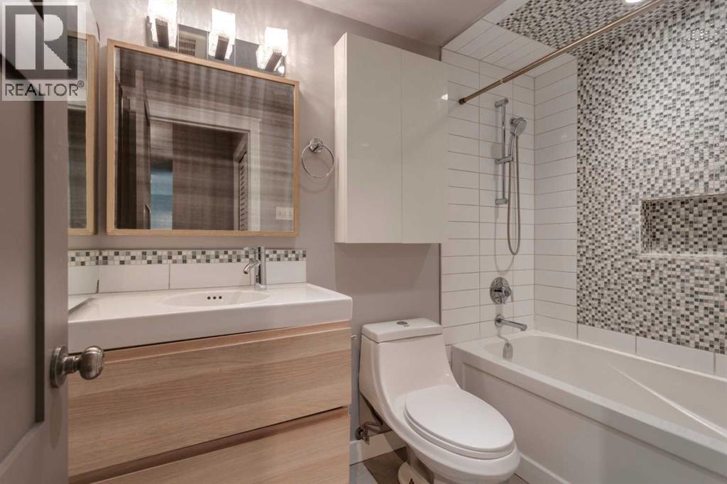 Single Family House for Sale in    Avenue NW Hounsfield Heights/Briar Hill Calgary 