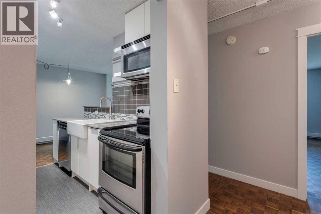 Single Family House for Sale in    Avenue NW Hounsfield Heights/Briar Hill Calgary 