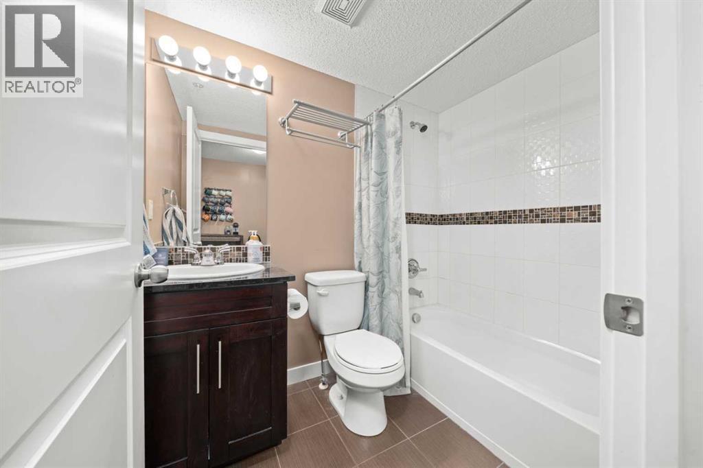 Photo 6 of 3309 403 Mackenzie Way Sw, Airdrie AB