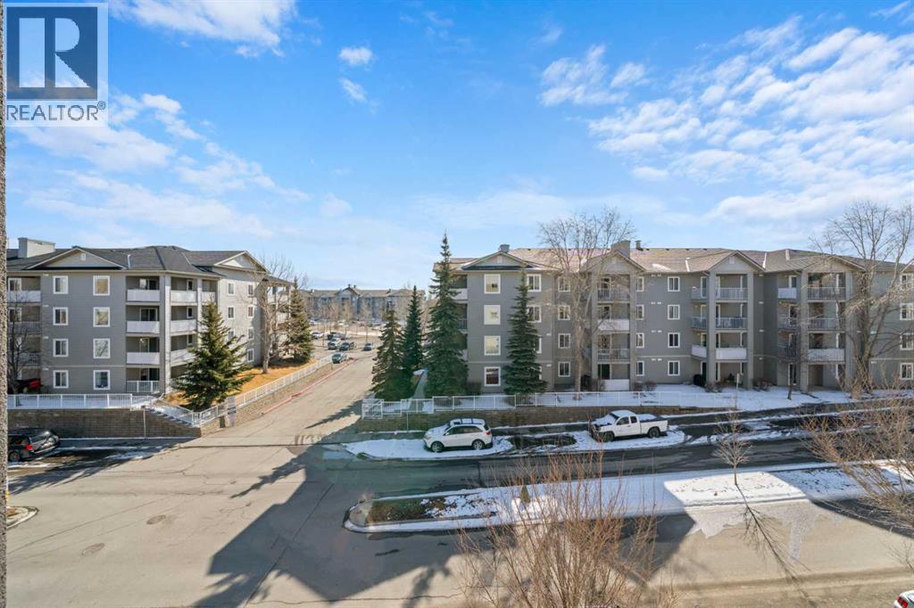 Photo 2 of 3309 403 Mackenzie Way Sw, Airdrie AB