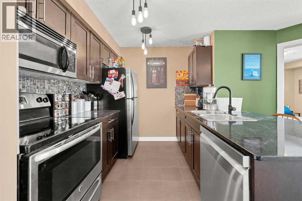 Photo 8 of 3309 403 Mackenzie Way Sw, Airdrie AB