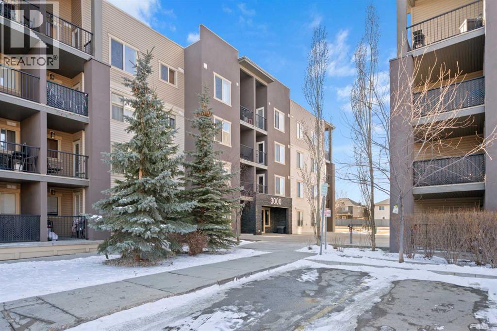 Photo 1 of 3309 403 Mackenzie Way Sw, Airdrie AB