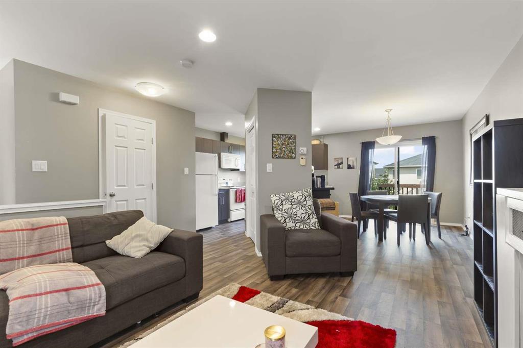 Photo 8 of 9 Kootenay Way, Steinbach MB